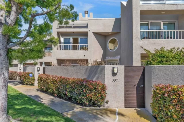 MLS: 219092629DA Condo For Sale