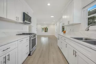 Photo #5: 219099632DA Listing