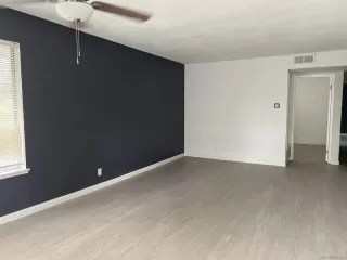 Photo #5: 220023897SD Listing