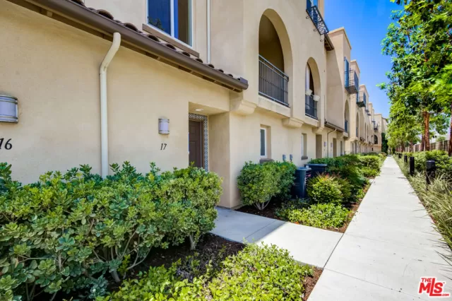 MLS: 22170327 Condo For Sale