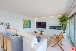 Photo #1: 22211027 Listing 