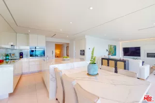 Photo #4: 22211027 Listing 