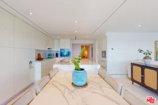 Photo #5: 22211027 Listing 