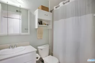 Photo #6: 22213838 Listing