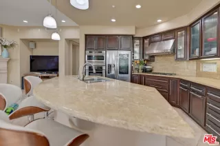 Photo #4: 22221833 Listing 