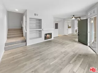 Photo #4: 22228171 Listing 