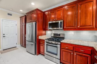 Photo #3: 223002424 Listing 