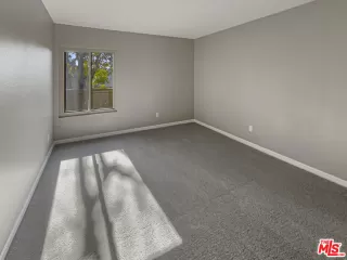 Photo #4: 23248901 Listing 