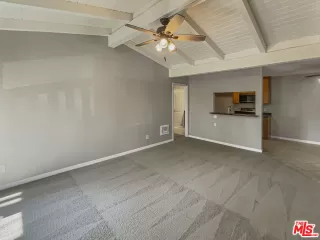 Photo #6: 23248901 Listing 