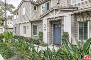 Photo #2: 23265287 Listing