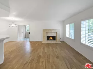 Photo #2: 23276557 Listing 