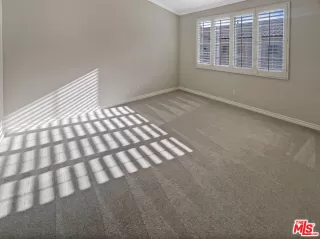 Photo #4: 23316305 Listing