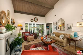 Photo #1: 23316967 Listing