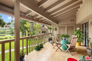 Photo #6: 23316967 Listing