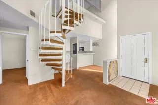 Photo #1: 23318905 Listing 