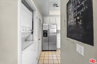 Photo #5: 23318905 Listing 