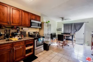 Photo #3: 23328983 Listing