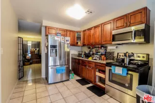 Photo #6: 23328983 Listing