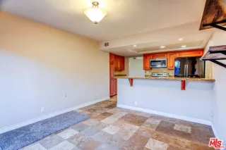 Photo #2: 23329105 Listing 