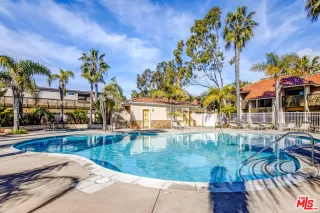 Photo #4: 23329105 Listing 