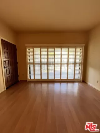 Photo #5: 23333073 Listing 