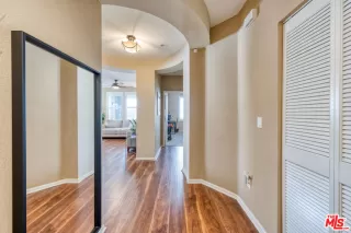 Photo #1: 23333553 Listing 