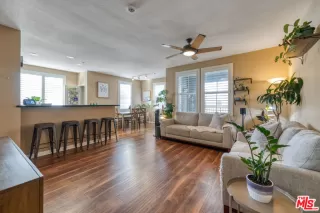 Photo #6: 23333553 Listing 