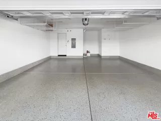 Photo #5: 23335543 Listing