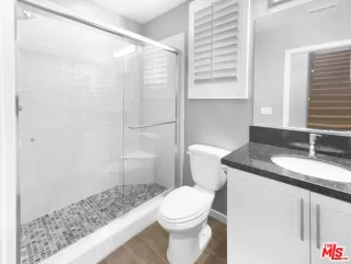 Photo #6: 23335543 Listing