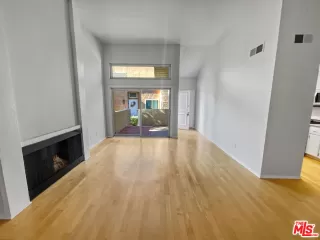 Photo #2: 23340181 Listing 