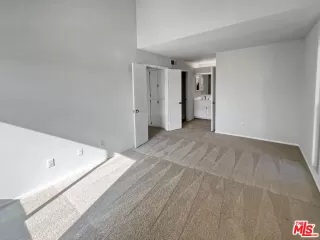 Photo #4: 23340181 Listing 