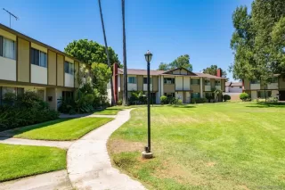 Photo #1: 240019359SD Listing 