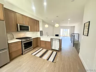 Photo #5: 240022467SD Listing