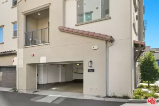 Photo #2: 24346161 Listing