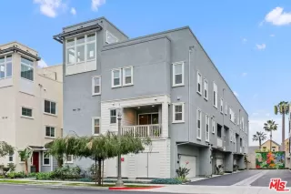 Photo #3: 24347865 Listing