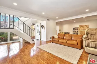 Photo #6: 24358699 Listing 