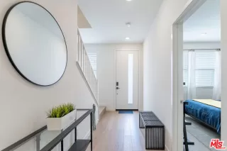 Photo #2: 24364175 Listing 