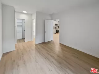 Photo #4: 24364817 Listing 