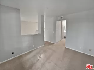 Photo #5: 24380433 Listing 