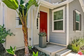 Photo #2: 24385897 Listing