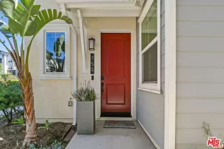 Photo #3: 24385897 Listing