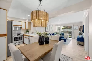 Photo #1: 24392311 Listing 