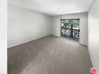 Photo #4: 24398037 Listing 