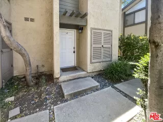 Photo #6: 24411099 Listing 