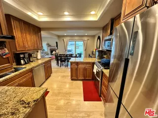 Photo #2: 24422535 Listing