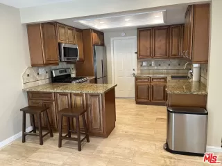 Photo #3: 24422535 Listing