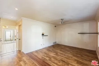 Photo #4: 24431647 Listing 