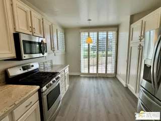 Photo #5: 24432695 Listing