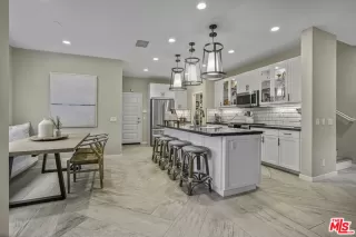 Photo #1: 24456477 Listing