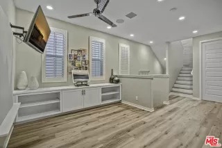 Photo #2: 24456477 Listing